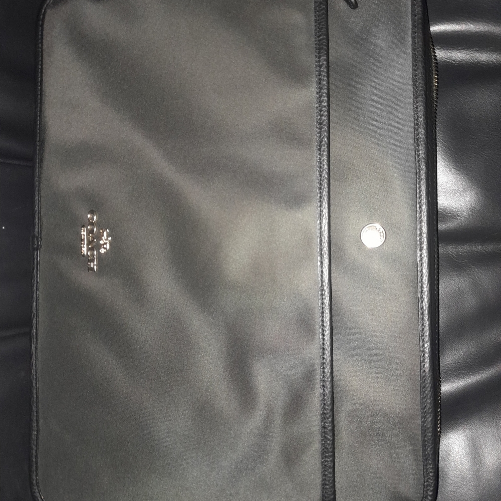 New Coach Ellis Lap Top Sleeve In Black/Gold (Two Zipper Sleeve) NWT - Picture 10 of 10